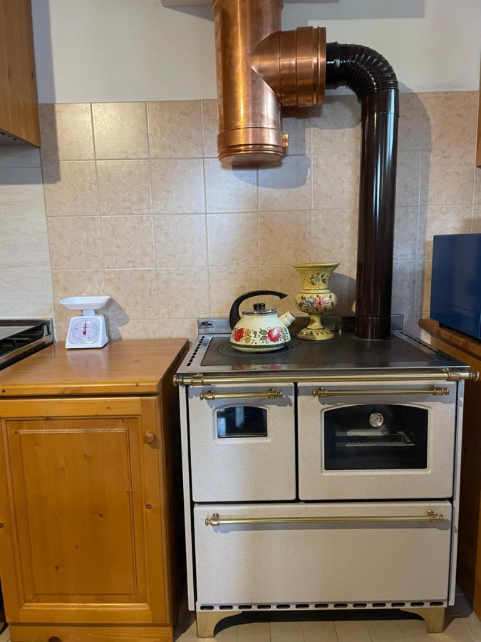 A Casa Di Amici Villa Vidor Bagian luar foto